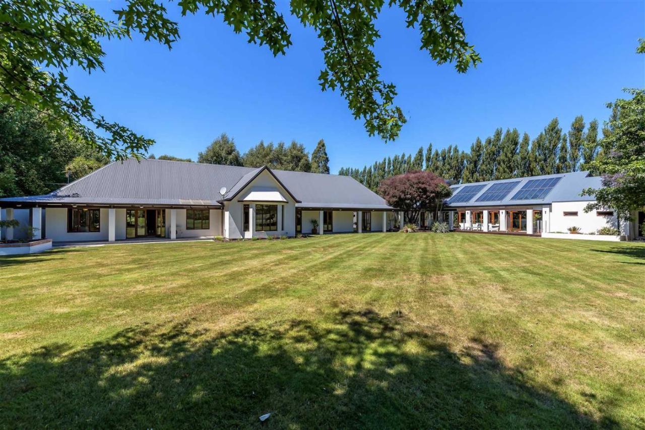 Bond Estate Luxury Accommodation Christchurch Buitenkant foto