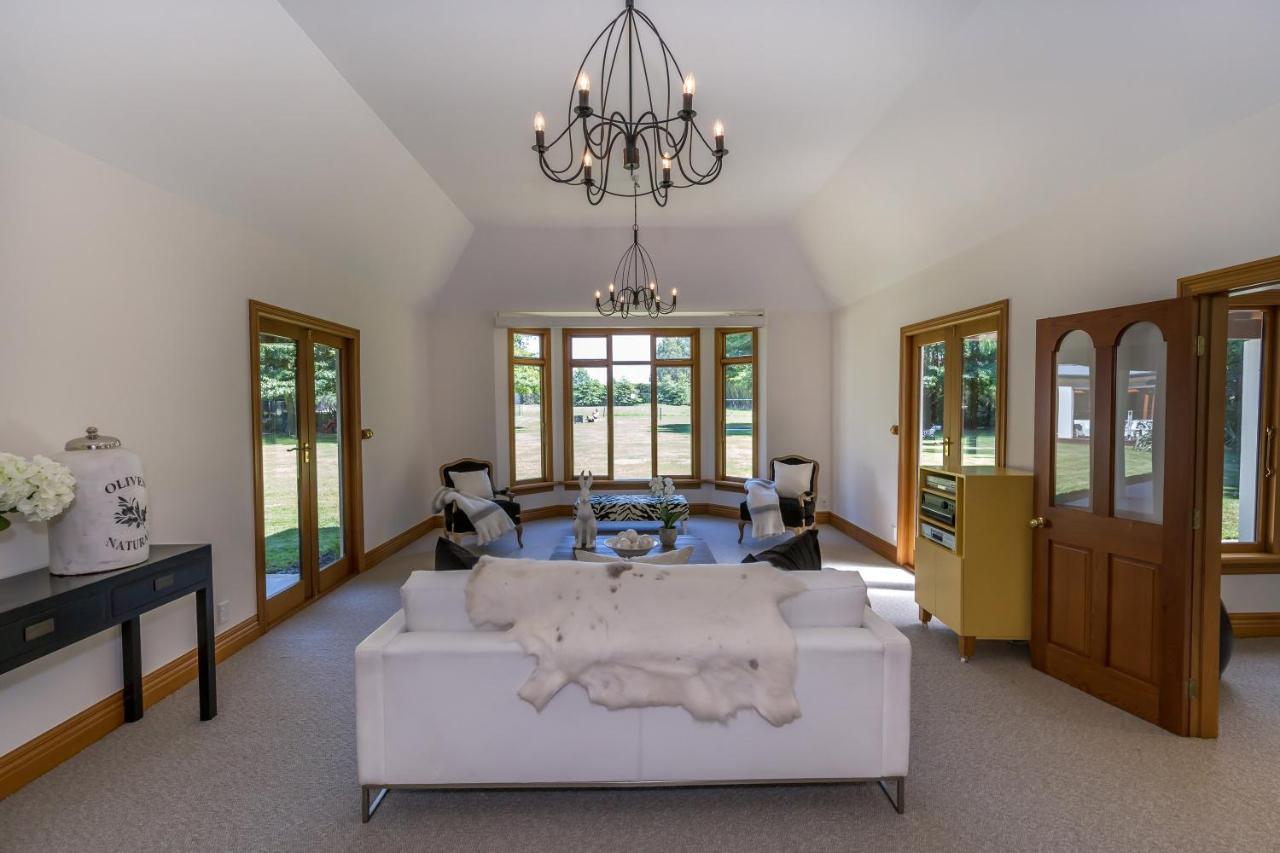 Bond Estate Luxury Accommodation Christchurch Buitenkant foto