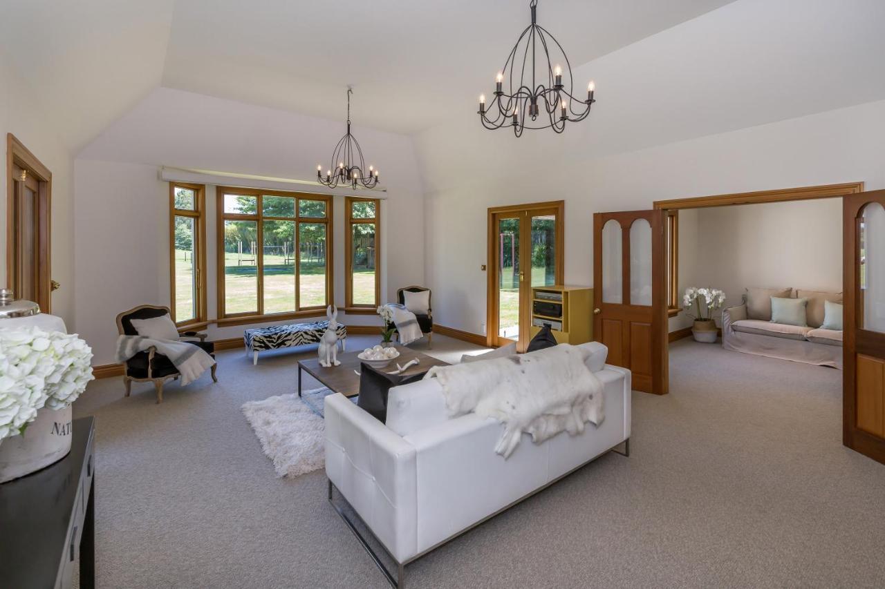 Bond Estate Luxury Accommodation Christchurch Buitenkant foto